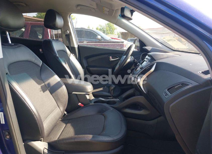 Photo 5 of 2013 Hyundai Tucson GLS (VIN KM8JU3ACXDU671964)