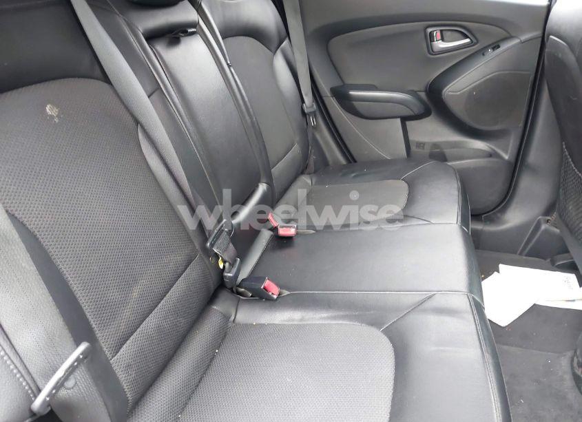 Photo 8 of 2014 Hyundai Tucson SE (VIN KM8JU3AG0EU929977)