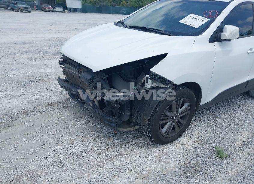 Photo 6 of 2015 Hyundai Tucson SE (VIN KM8JU3AG0FU970370)