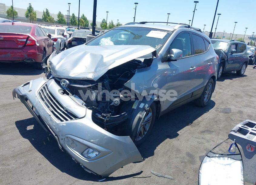 Photo 2 of 2015 Hyundai Tucson SE (VIN KM8JU3AG0FU998542)