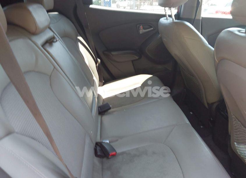 Photo 8 of 2014 Hyundai Tucson SE (VIN KM8JU3AG2EU885304)