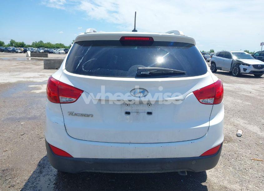 Photo 17 of 2014 Hyundai Tucson SE (VIN KM8JU3AG3EU800406)