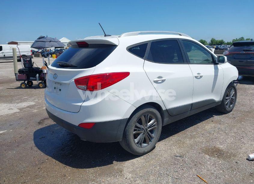 Photo 4 of 2014 Hyundai Tucson SE (VIN KM8JU3AG3EU800406)