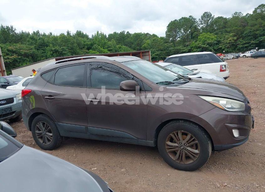 Photo 13 of 2014 Hyundai Tucson SE (VIN KM8JU3AG4EU863871)