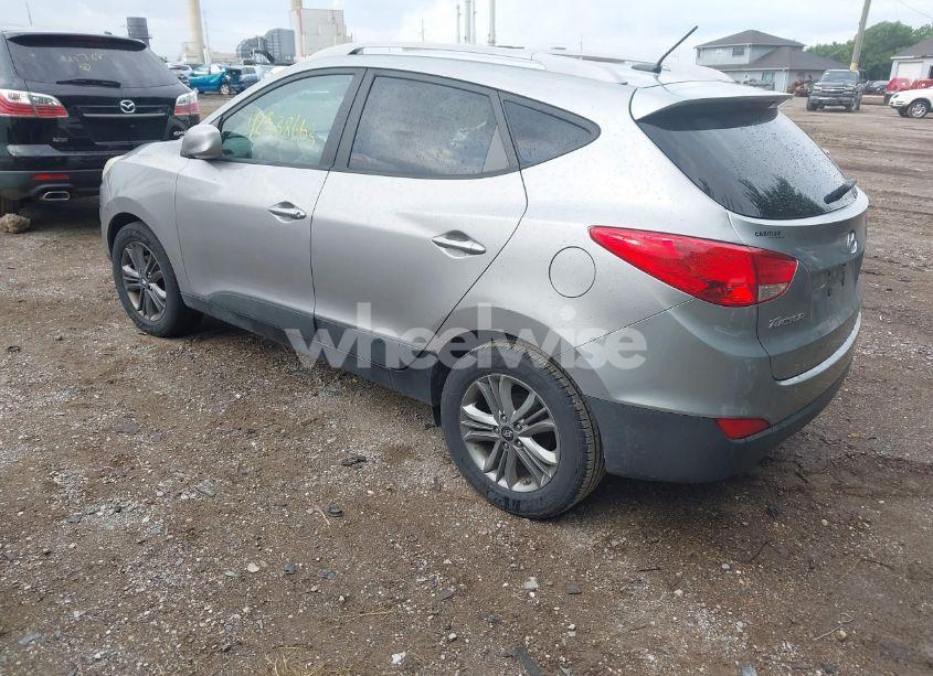 Photo 3 of 2015 Hyundai Tucson SE (VIN KM8JU3AG5FU961745)