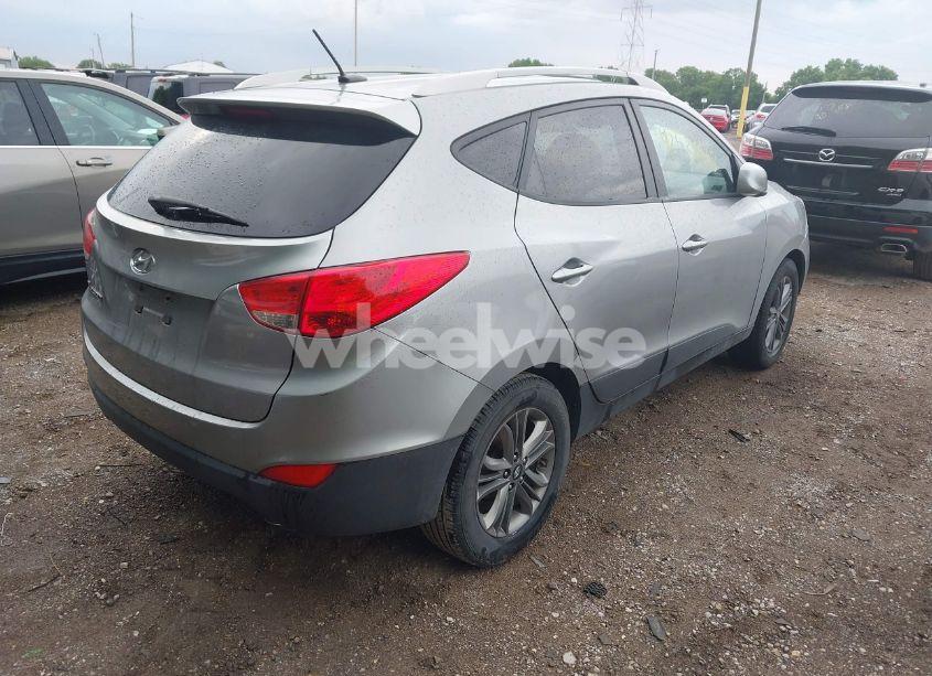Photo 4 of 2015 Hyundai Tucson SE (VIN KM8JU3AG5FU961745)