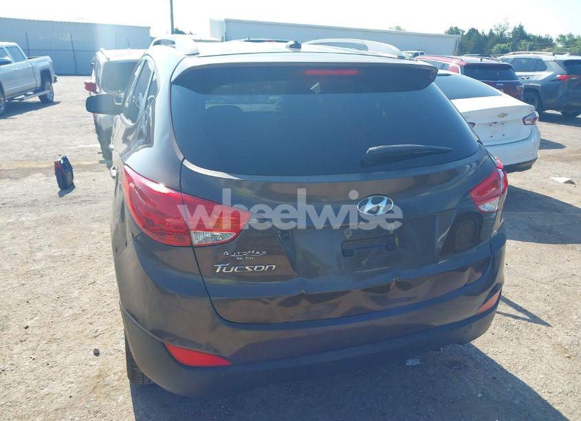 Photo 16 of 2014 Hyundai Tucson SE (VIN KM8JU3AG6EU895401)