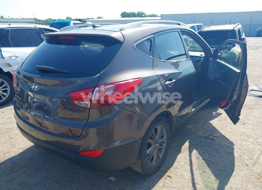 Photo 4 of 2014 Hyundai Tucson SE (VIN KM8JU3AG6EU895401)