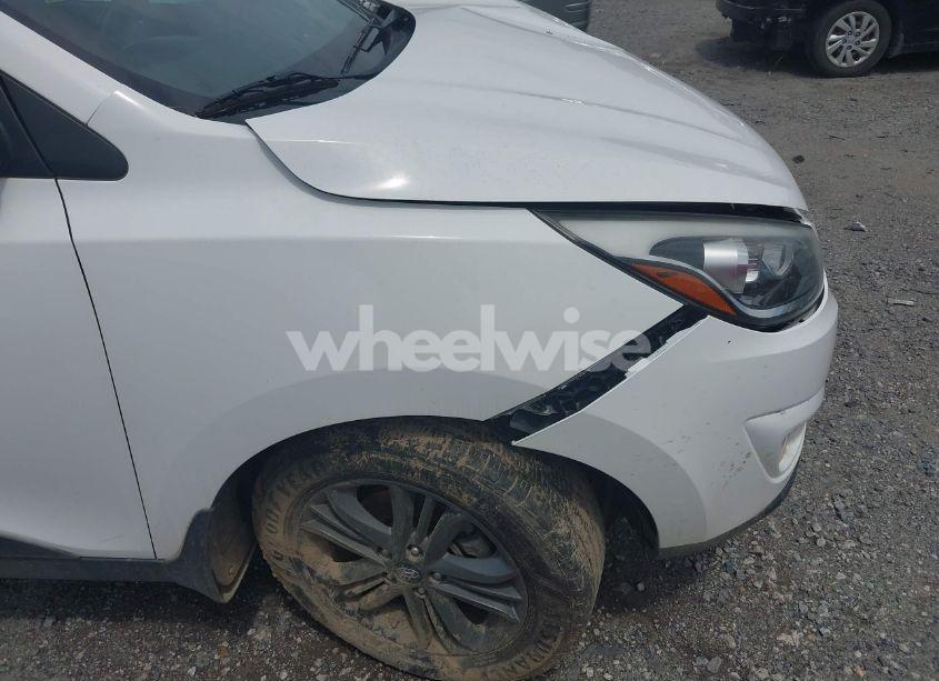 Photo 16 of 2015 Hyundai Tucson SE (VIN KM8JU3AG6FU103457)