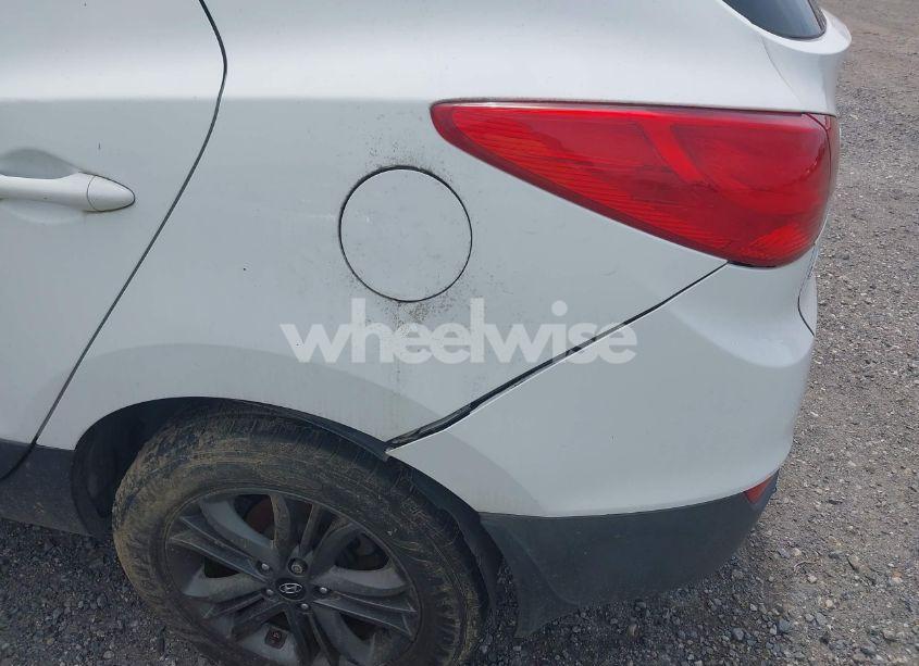 Photo 18 of 2015 Hyundai Tucson SE (VIN KM8JU3AG6FU103457)