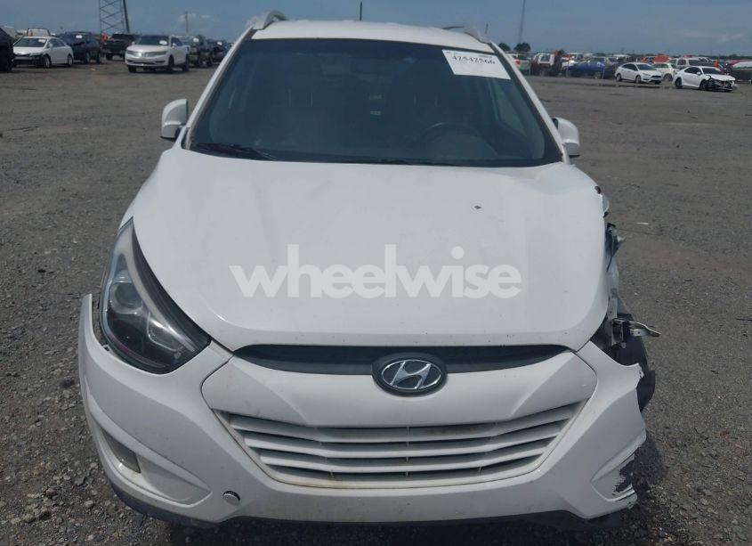 Photo 6 of 2015 Hyundai Tucson SE (VIN KM8JU3AG6FU103457)