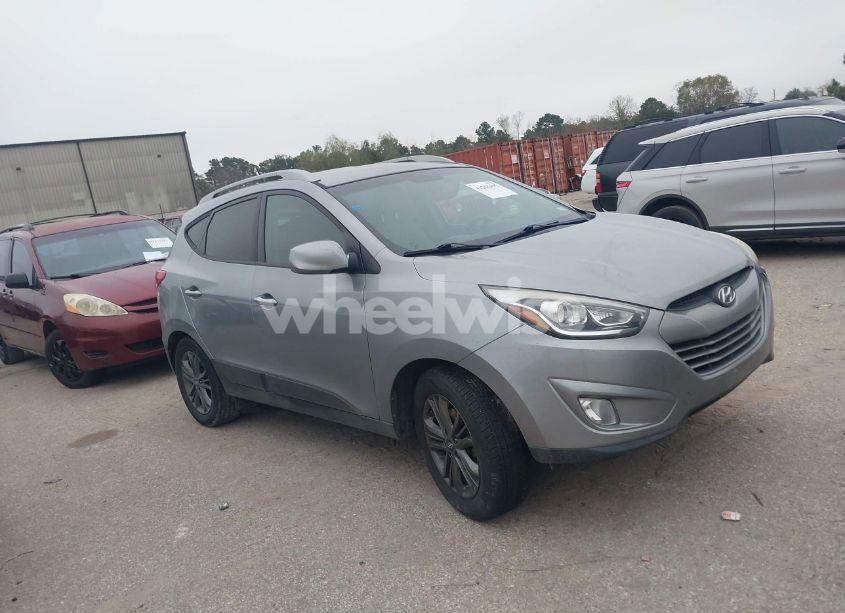 2015 Hyundai Tucson SE (VIN KM8JU3AG7FU074518) main photo