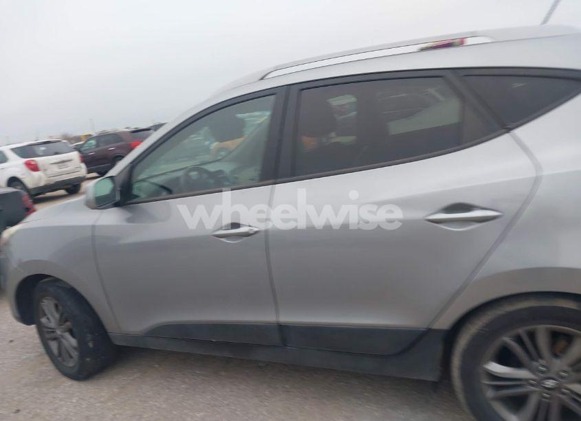 Photo 14 of 2015 Hyundai Tucson SE (VIN KM8JU3AG7FU074518)