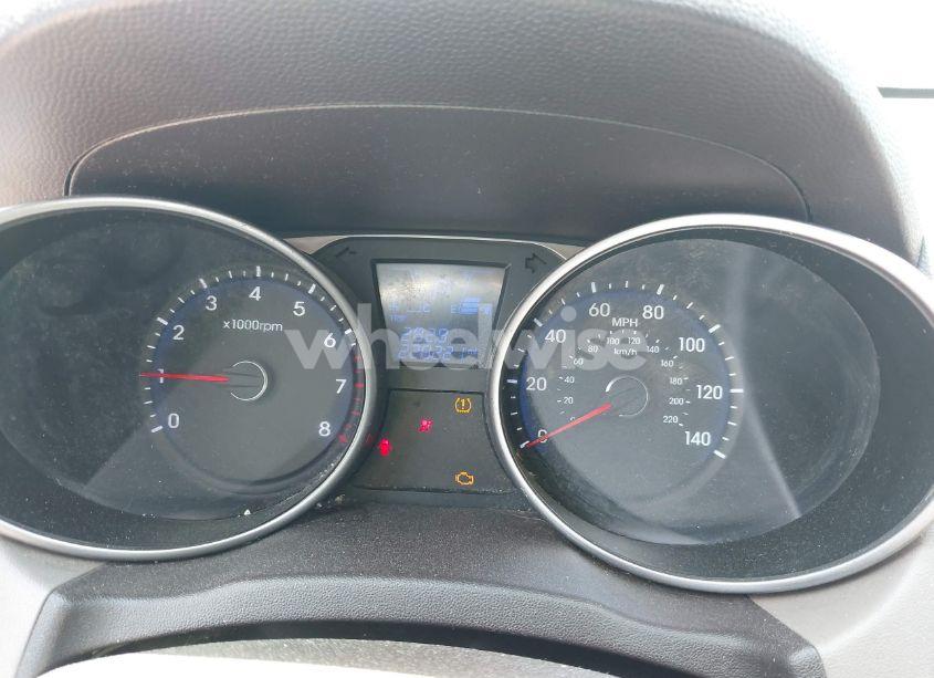 Photo 7 of 2010 Hyundai Tucson GLS (VIN KM8JUCAC0AU081431)