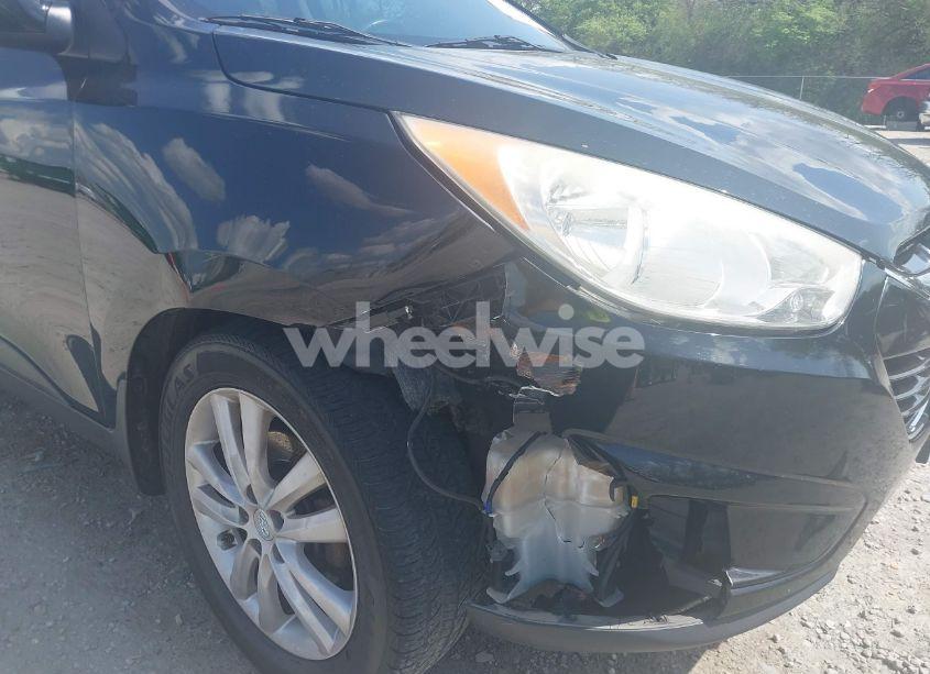 Photo 6 of 2013 Hyundai Tucson LIMITED (VIN KM8JUCAC0DU583070)