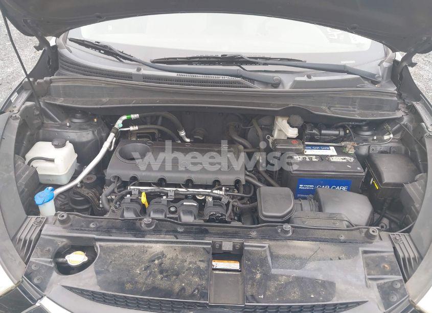 Photo 10 of 2012 Hyundai Tucson LIMITED (VIN KM8JUCAC1CU481842)