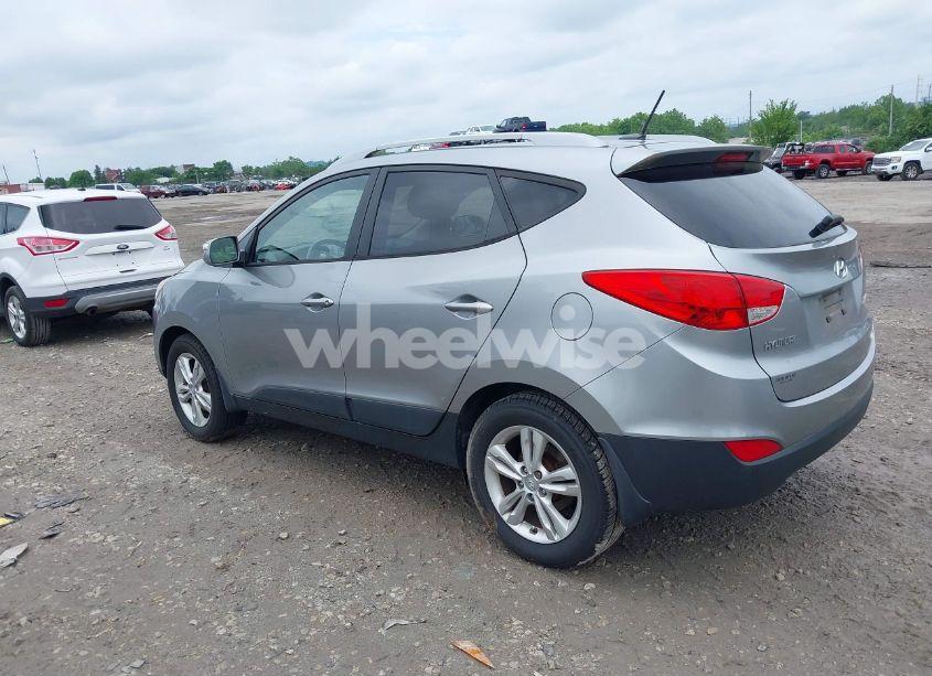 Photo 3 of 2012 Hyundai Tucson GLS (VIN KM8JUCAC2CU500429)