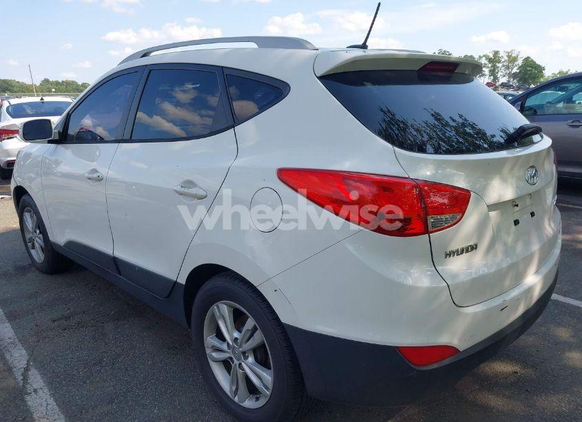 Photo 3 of 2013 Hyundai Tucson GLS (VIN KM8JUCAC2DU707338)