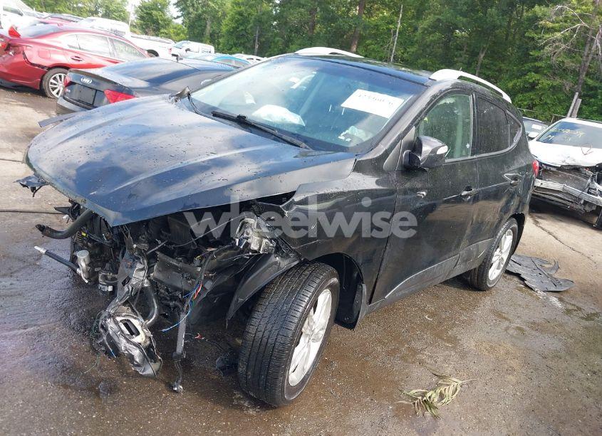 Photo 2 of 2013 Hyundai Tucson GLS (VIN KM8JUCAC2DU784405)