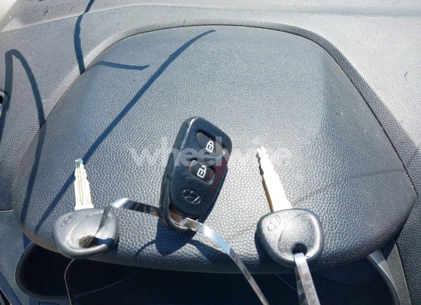 Photo 11 of 2011 Hyundai Tucson GLS (VIN KM8JUCAC3BU309469)