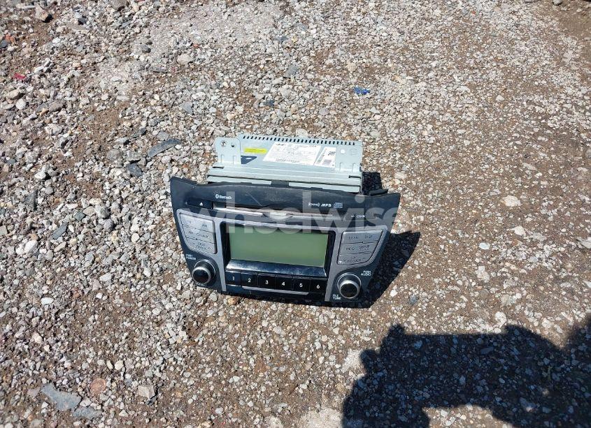 Photo 12 of 2011 Hyundai Tucson GLS (VIN KM8JUCAC3BU309469)