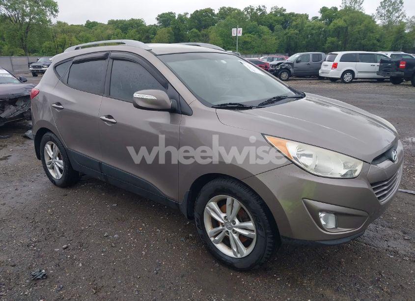2013 Hyundai Tucson GLS (VIN KM8JUCAC3DU556669) main photo