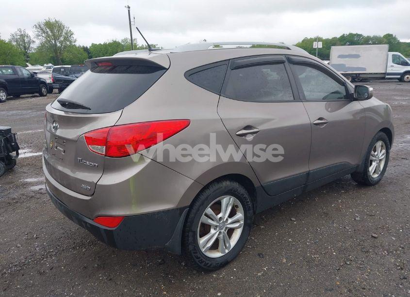 Photo 4 of 2013 Hyundai Tucson GLS (VIN KM8JUCAC3DU556669)