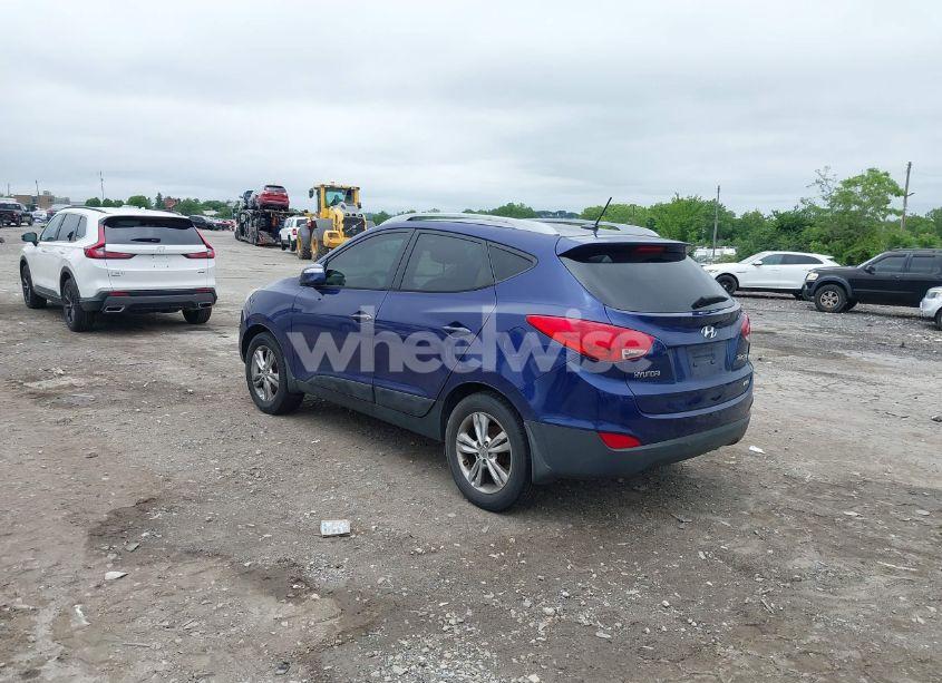 Photo 3 of 2013 Hyundai Tucson GLS (VIN KM8JUCAC3DU559913)