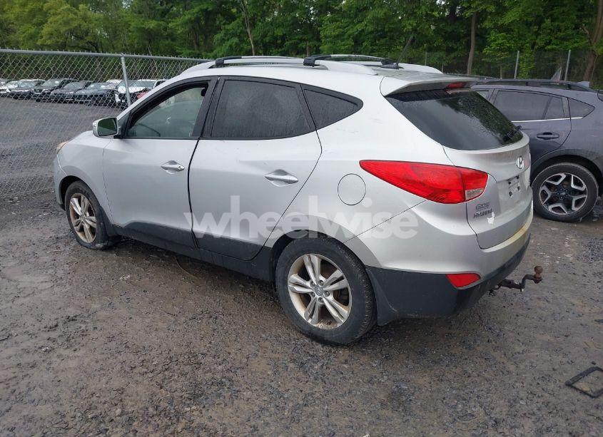 Photo 3 of 2013 Hyundai Tucson GLS (VIN KM8JUCAC3DU591079)