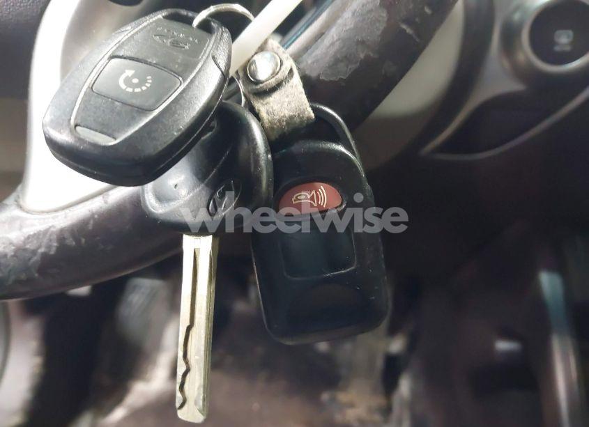 Photo 11 of 2012 Hyundai Tucson GLS (VIN KM8JUCAC6CU380053)