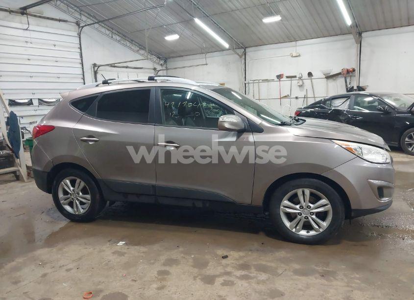 Photo 13 of 2012 Hyundai Tucson GLS (VIN KM8JUCAC6CU380053)