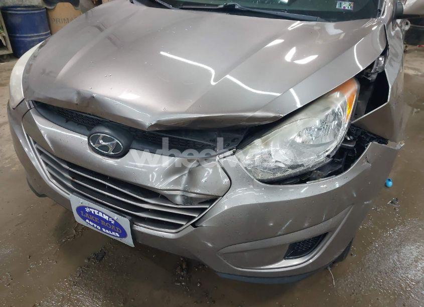 Photo 6 of 2012 Hyundai Tucson GLS (VIN KM8JUCAC6CU380053)