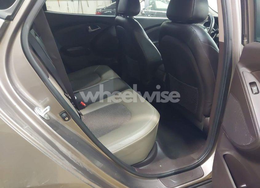 Photo 8 of 2012 Hyundai Tucson GLS (VIN KM8JUCAC6CU380053)