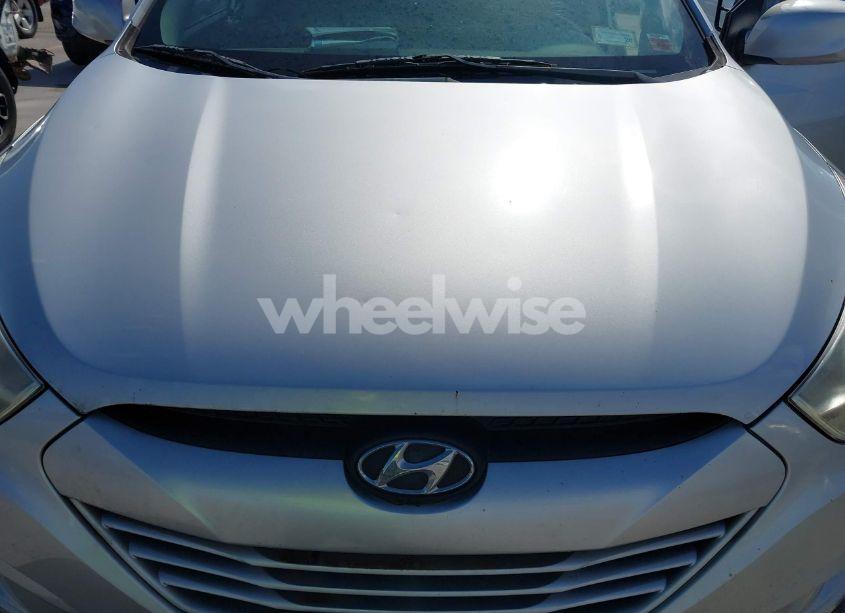 Photo 6 of 2010 Hyundai Tucson GLS (VIN KM8JUCAC8AU112036)