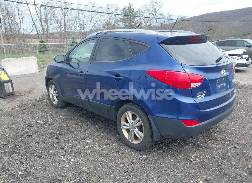 Photo 3 of 2013 Hyundai Tucson GLS (VIN KM8JUCACXDU784054)