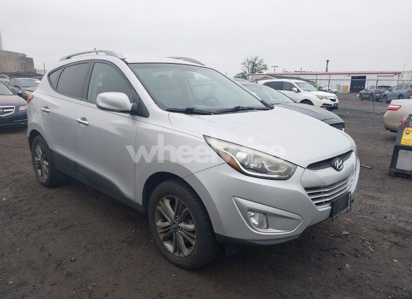 2015 Hyundai Tucson SE (VIN KM8JUCAG0FU980297) main photo