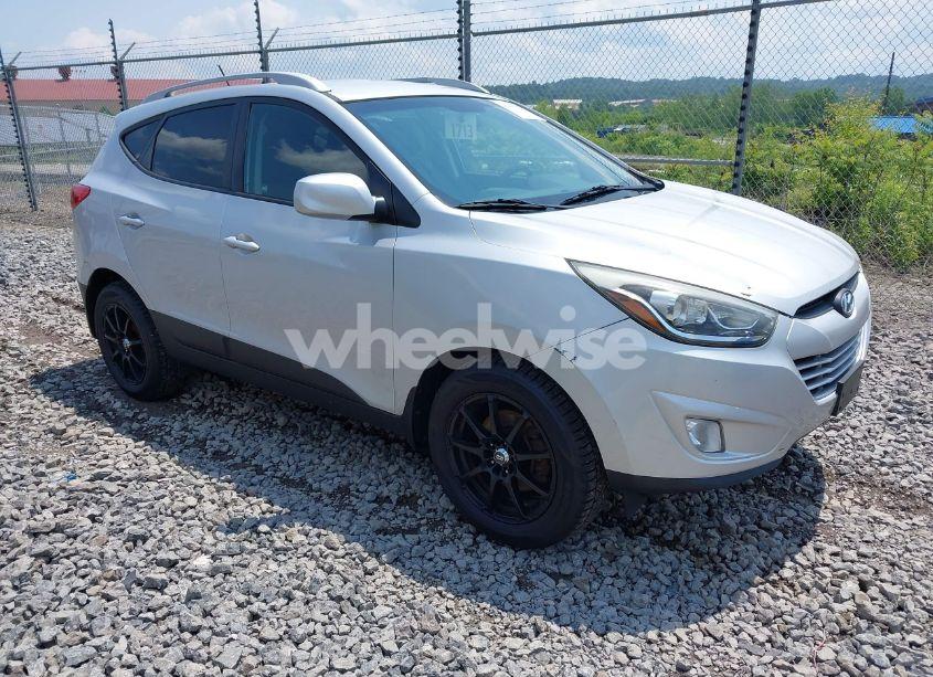 2014 Hyundai Tucson SE (VIN KM8JUCAG3EU869371) main photo