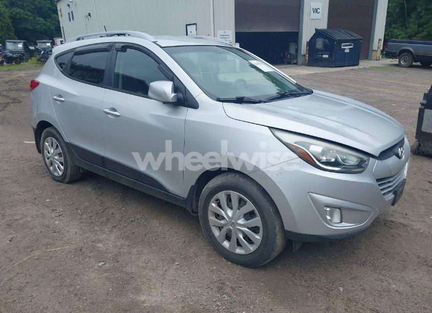 2014 Hyundai Tucson SE (VIN KM8JUCAG4EU910039) main photo