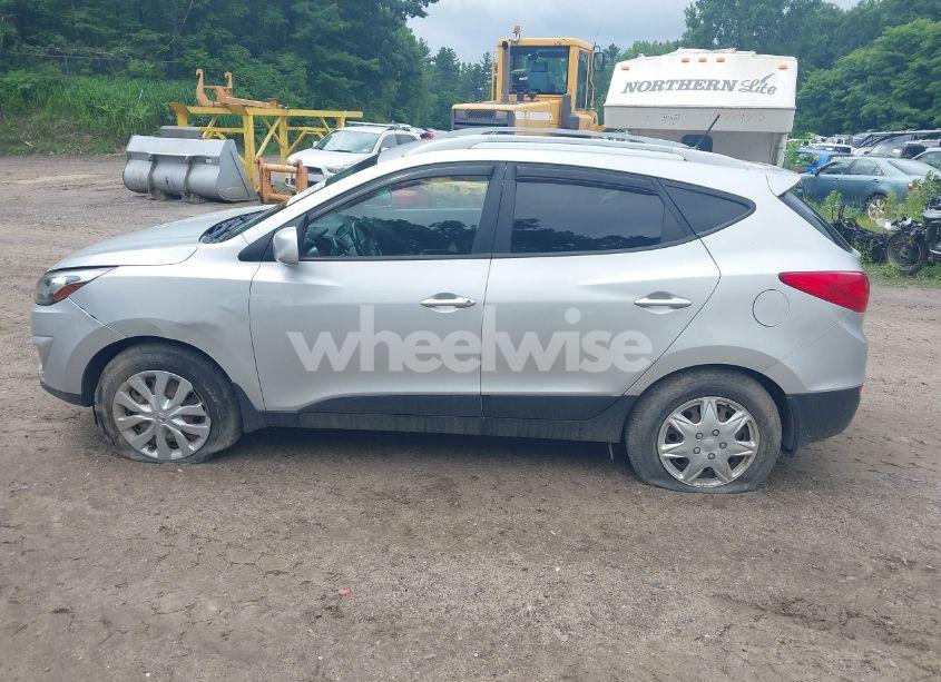 Photo 14 of 2014 Hyundai Tucson SE (VIN KM8JUCAG4EU910039)