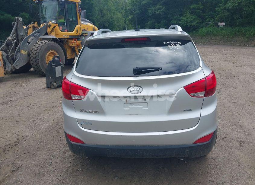 Photo 16 of 2014 Hyundai Tucson SE (VIN KM8JUCAG4EU910039)