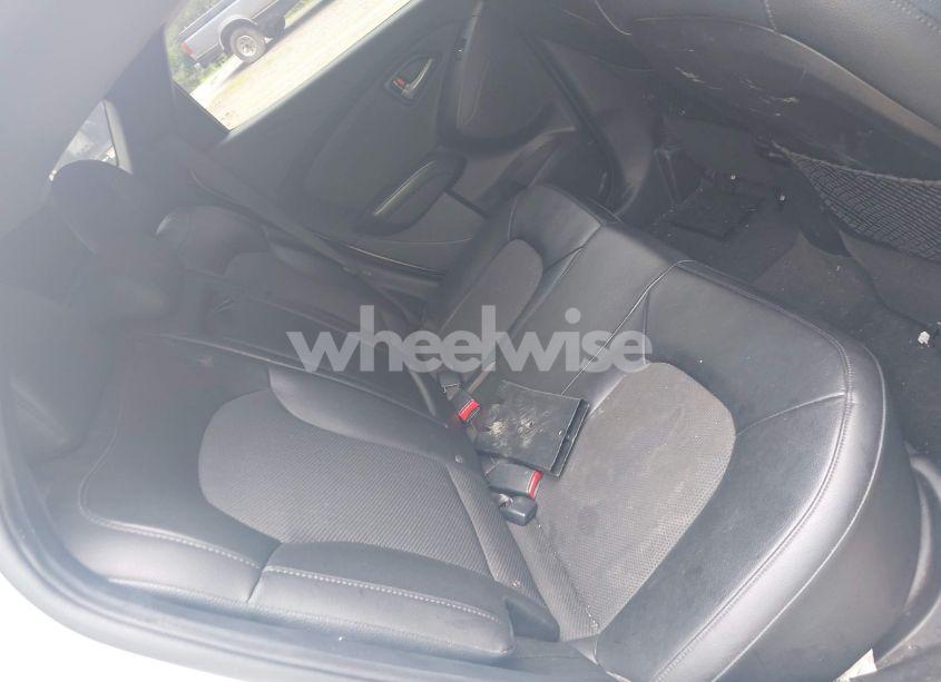 Photo 8 of 2014 Hyundai Tucson SE (VIN KM8JUCAG4EU910039)