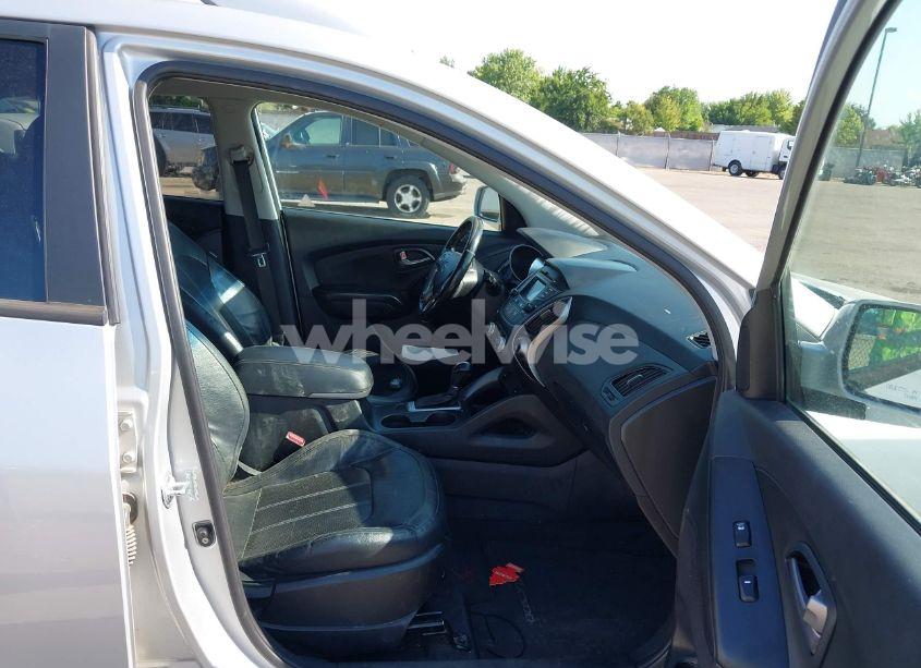 Photo 5 of 2014 Hyundai Tucson LIMITED (VIN KM8JUCAG5EU889881)