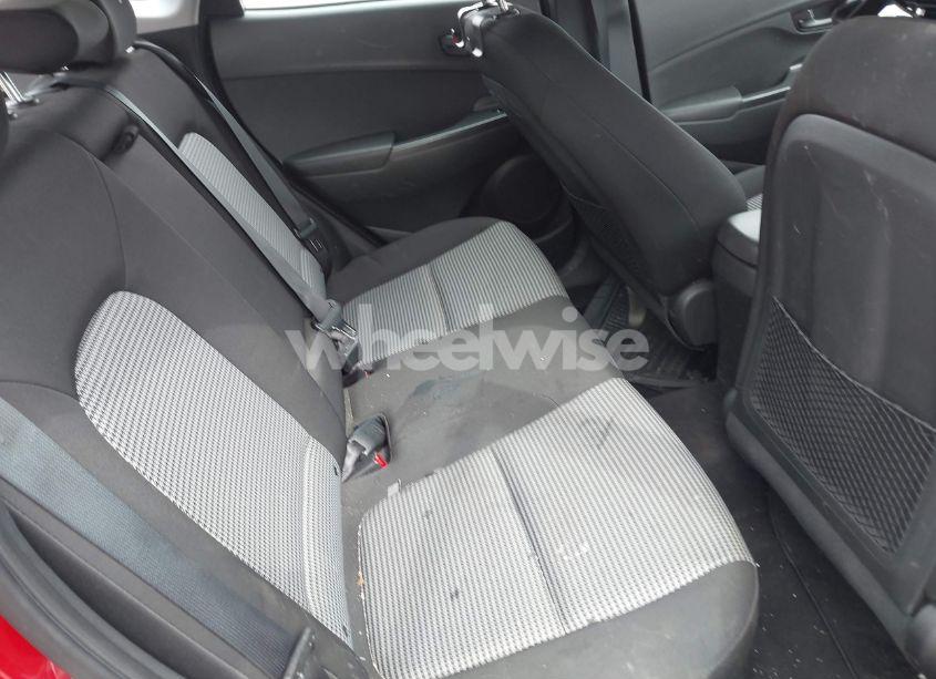 Photo 8 of 2019 Hyundai Kona SE (VIN KM8K12AA2KU280326)