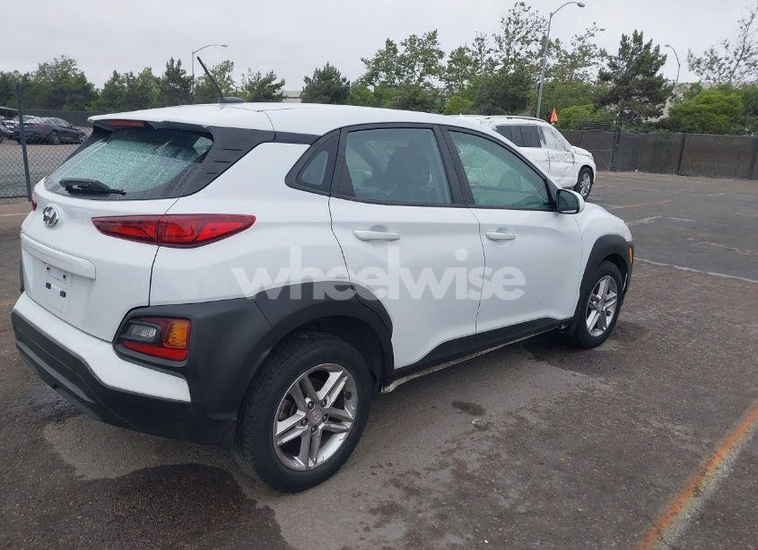 Photo 4 of 2019 Hyundai Kona SE (VIN KM8K12AA4KU330773)