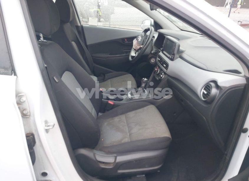 Photo 5 of 2019 Hyundai Kona SE (VIN KM8K12AA4KU330773)