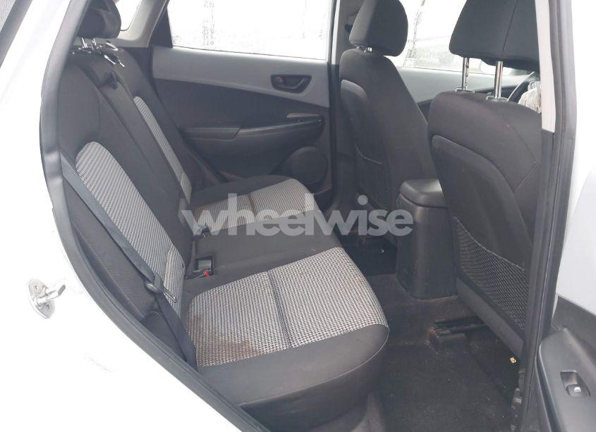 Photo 8 of 2019 Hyundai Kona SE (VIN KM8K12AA4KU330773)