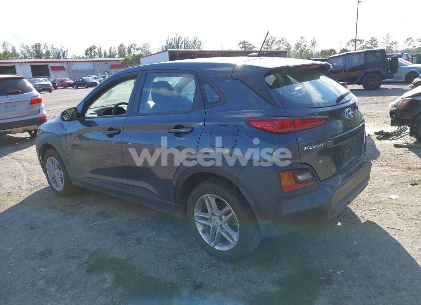 Photo 3 of 2021 Hyundai Kona SE (VIN KM8K12AA4MU645060)