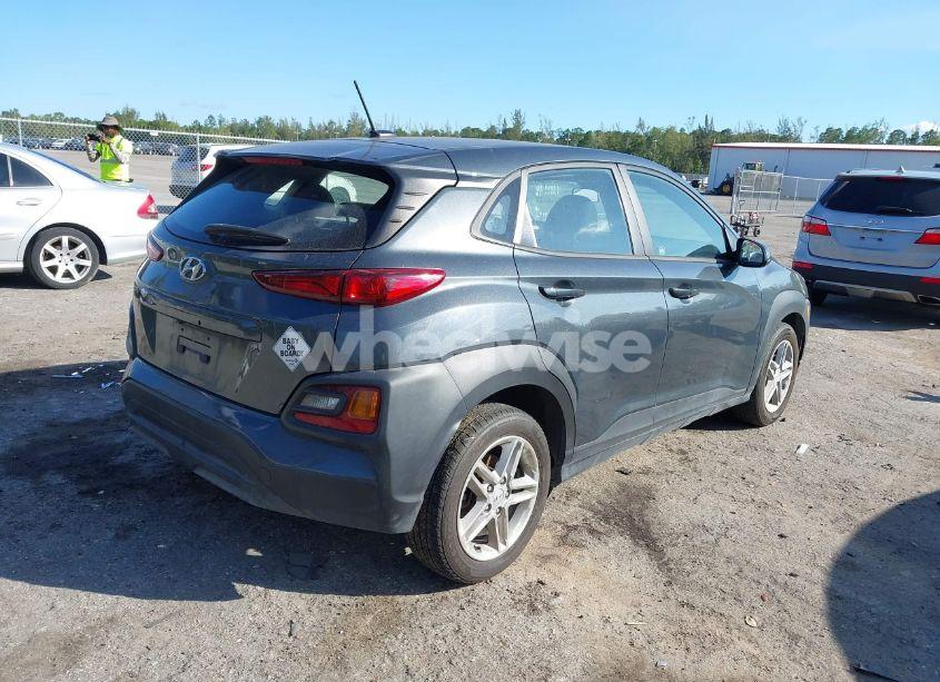 Photo 4 of 2021 Hyundai Kona SE (VIN KM8K12AA4MU645060)