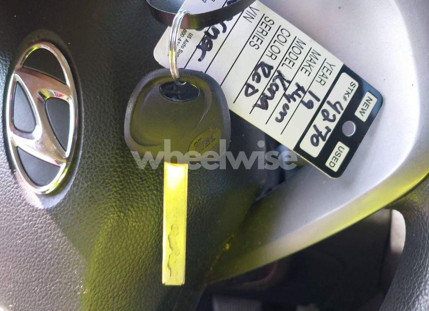 Photo 11 of 2019 Hyundai Kona SE (VIN KM8K12AA6KU222624)