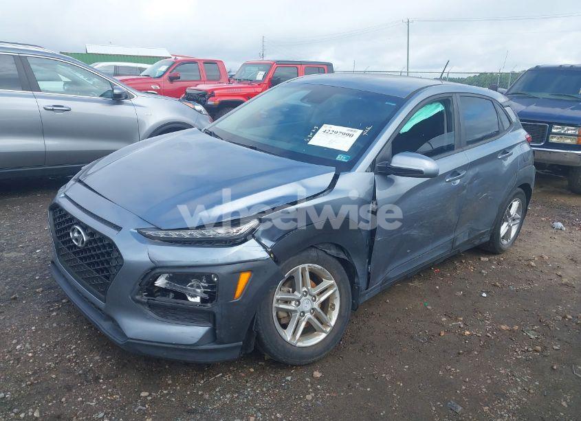 Photo 2 of 2019 Hyundai Kona SE (VIN KM8K12AAXKU298329)